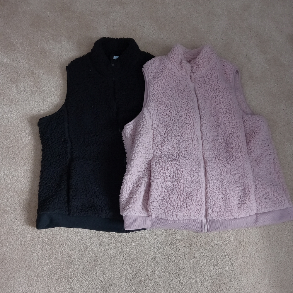 2 vests